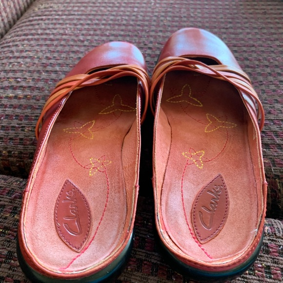 Clarke’s Slip ons 7.5M - Picture 5 of 12